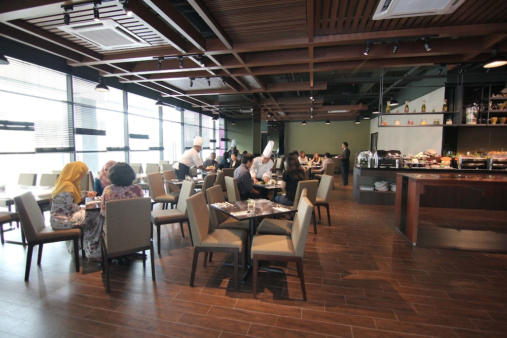 Nexus Regency Suites & Hotel 54/69