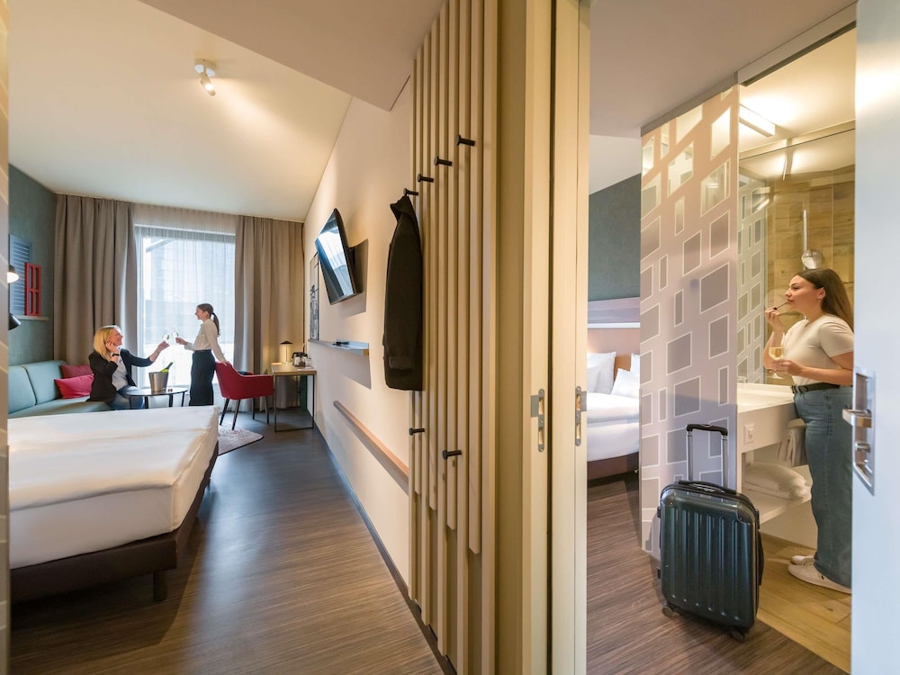 Connecting, Superior, Twin Beds
