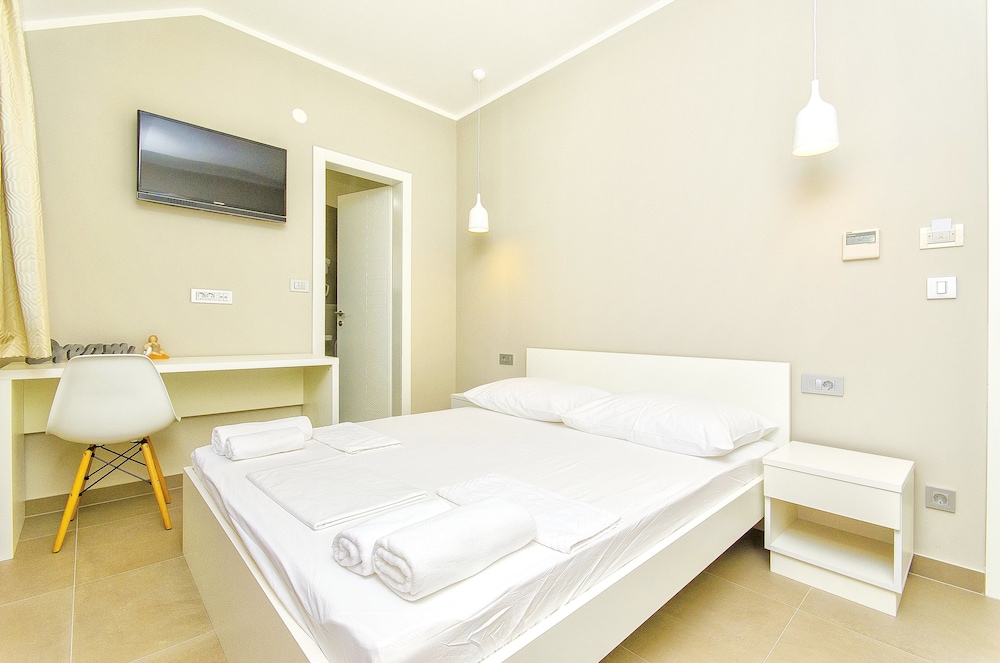 Hostel Dvor 5/44