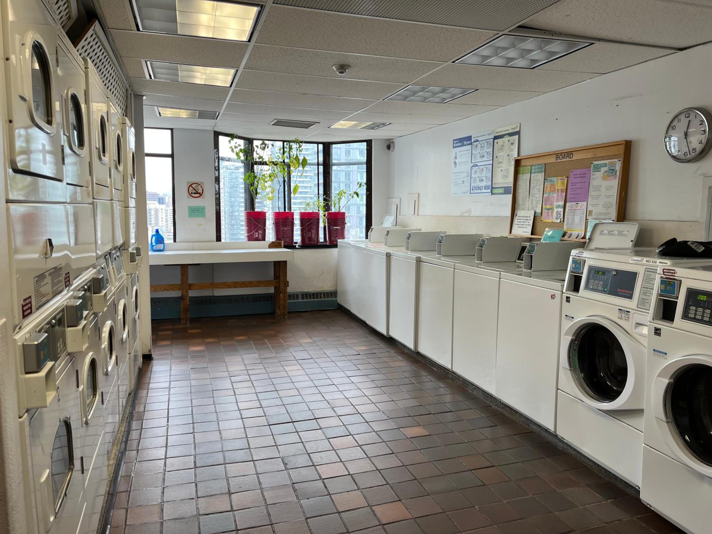 Neill-Wycik Backpackers Hotel 12/31