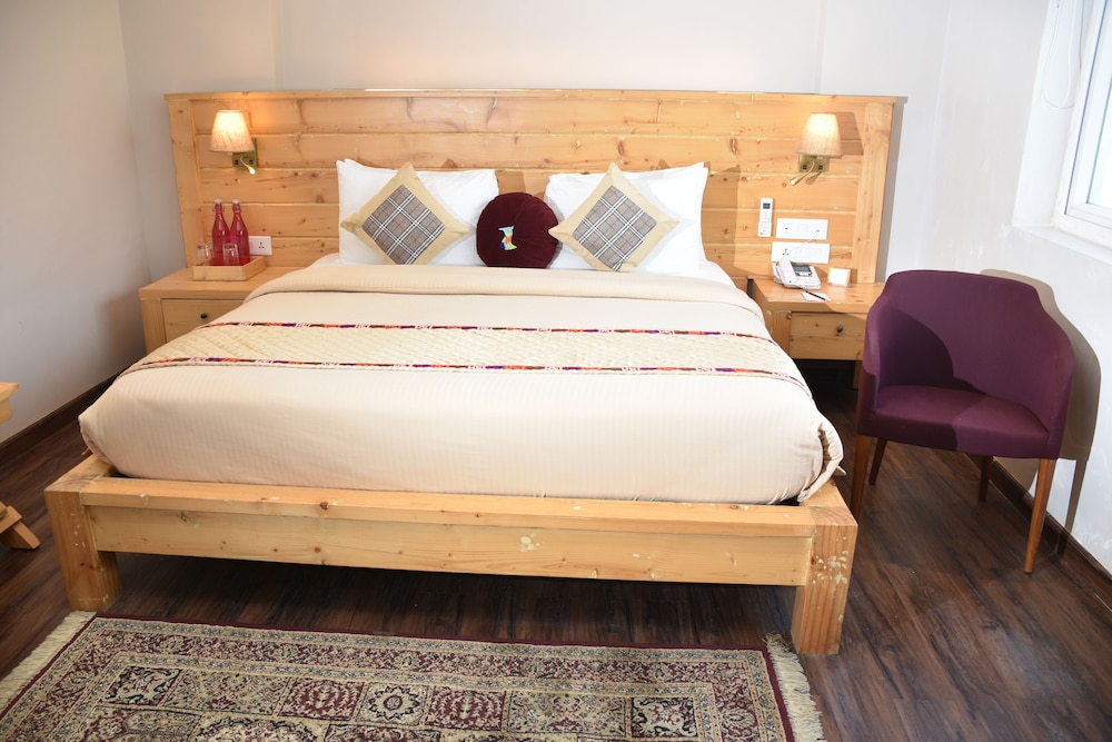 JuSTa Luxe Birding Resort and Spa Dharmshala 12/61
