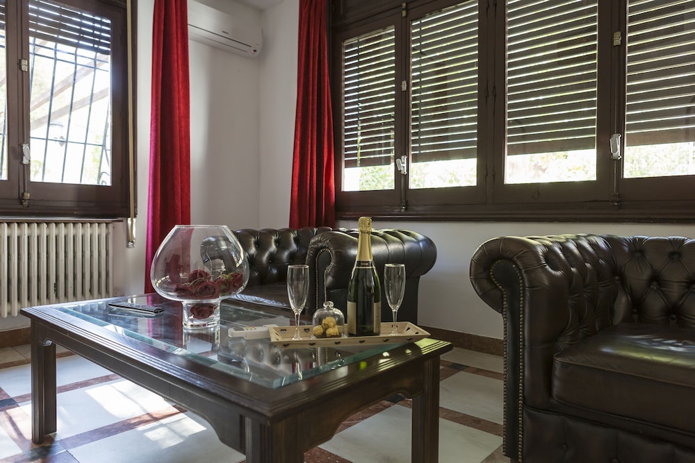 Gala Plácida Suites 1923 24/33