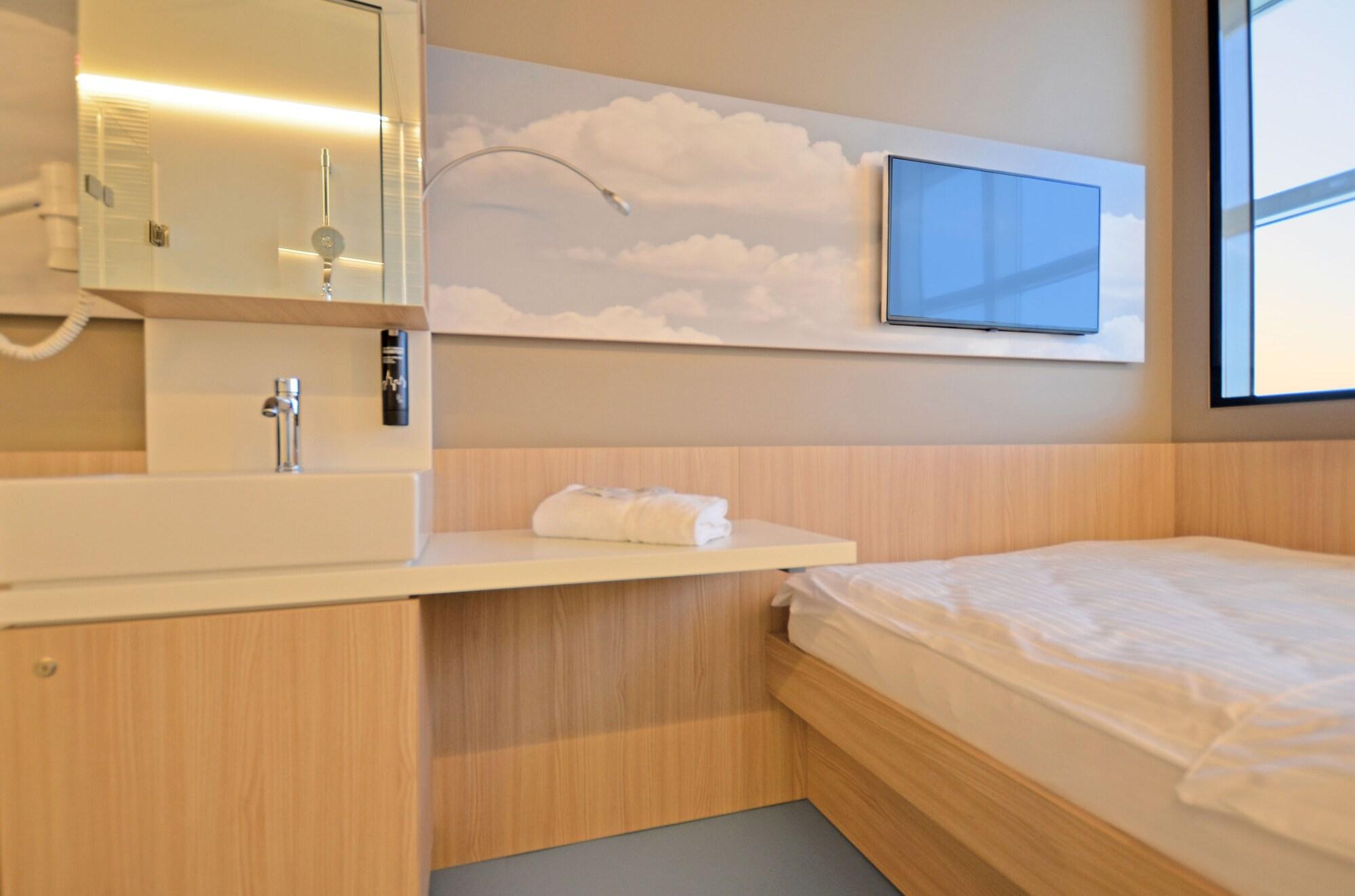 My Cloud Transit Hotel 18/21