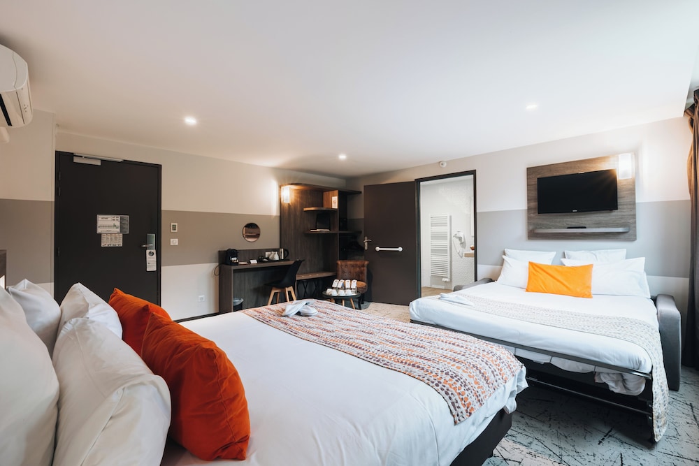 غرفة تنفيذية بسرير كينج مع أريكة، Best Western Portes d Aquitaine Agen Sud 4/8