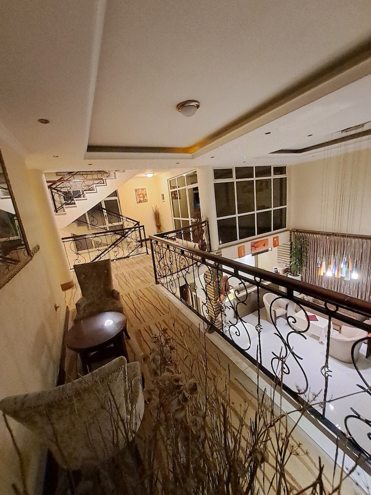Park Lane Addis Hotel 29/35