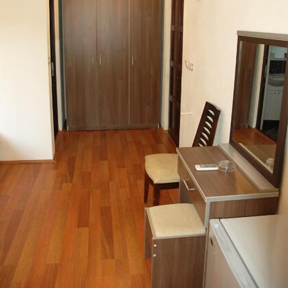 Assos Büyük Yildizsaray Otel 25/50