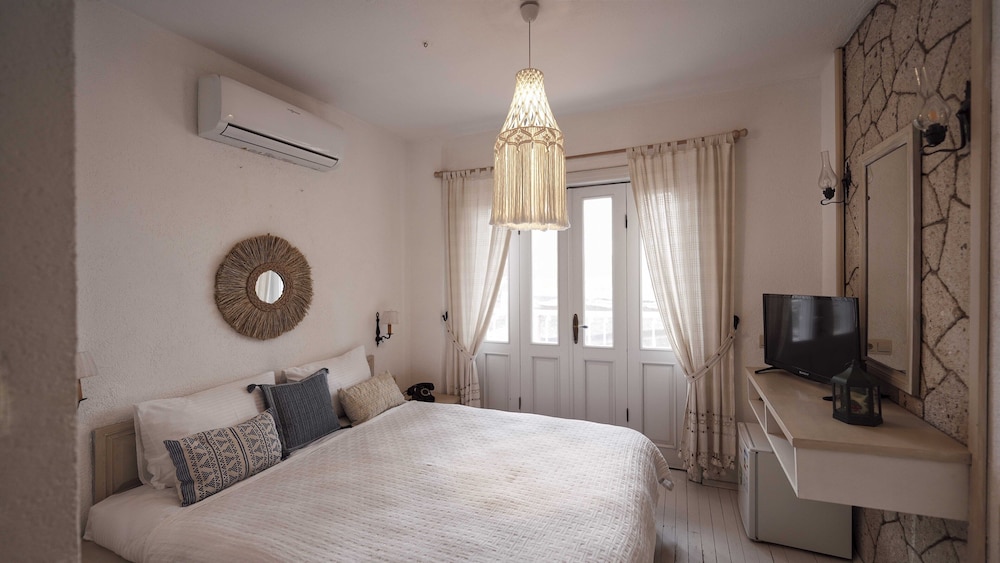 Tash Mekan Alacati Boutique Hotel 8/28