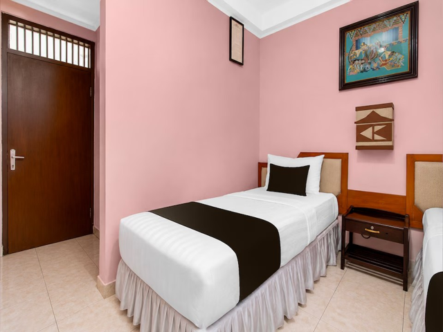 Hotel O near Tawangmangu Wonder Park formerly Komajaya Komaratih 6/11