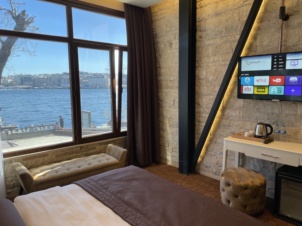 Weingart Seaside Hotel 36/52
