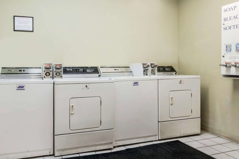 Baymont by Wyndham Indianapolis East 22/45
