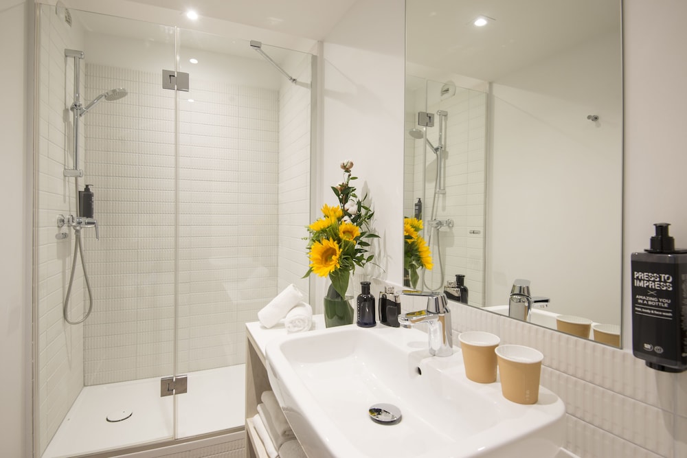 Ibis Styles Pertuis Luberon 43/44