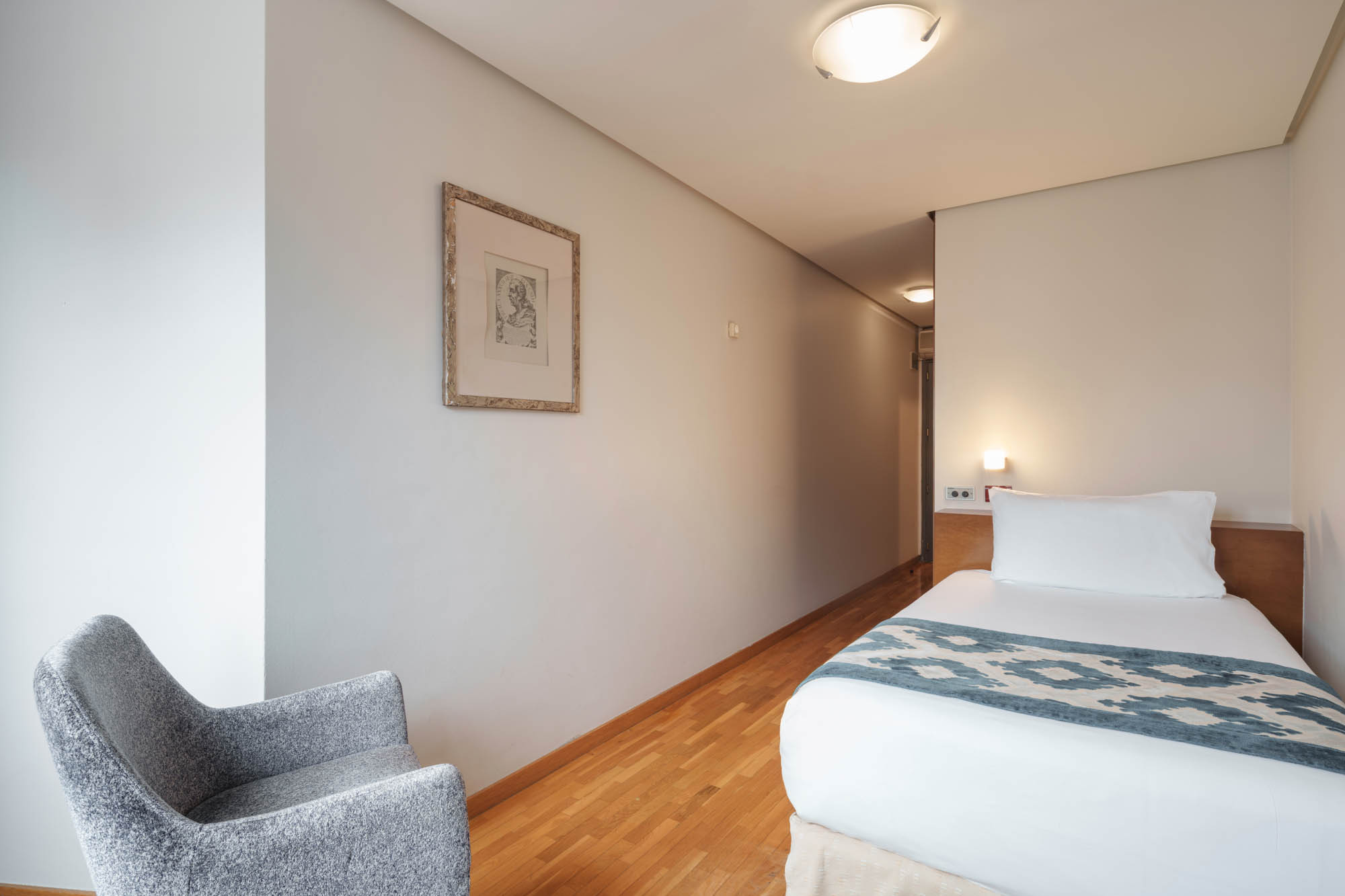 Room, Single