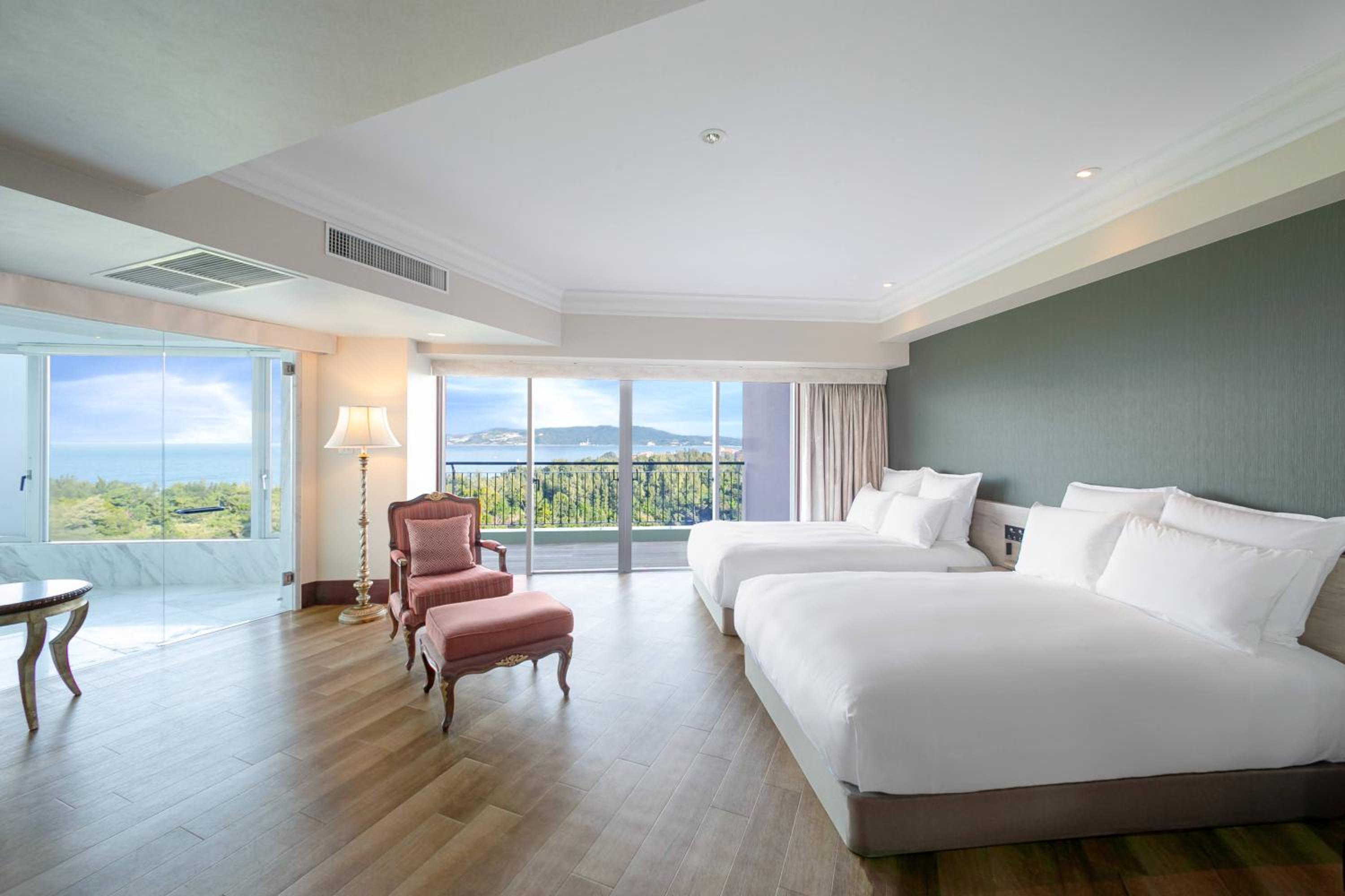 Suite, Panoramic Ocean View