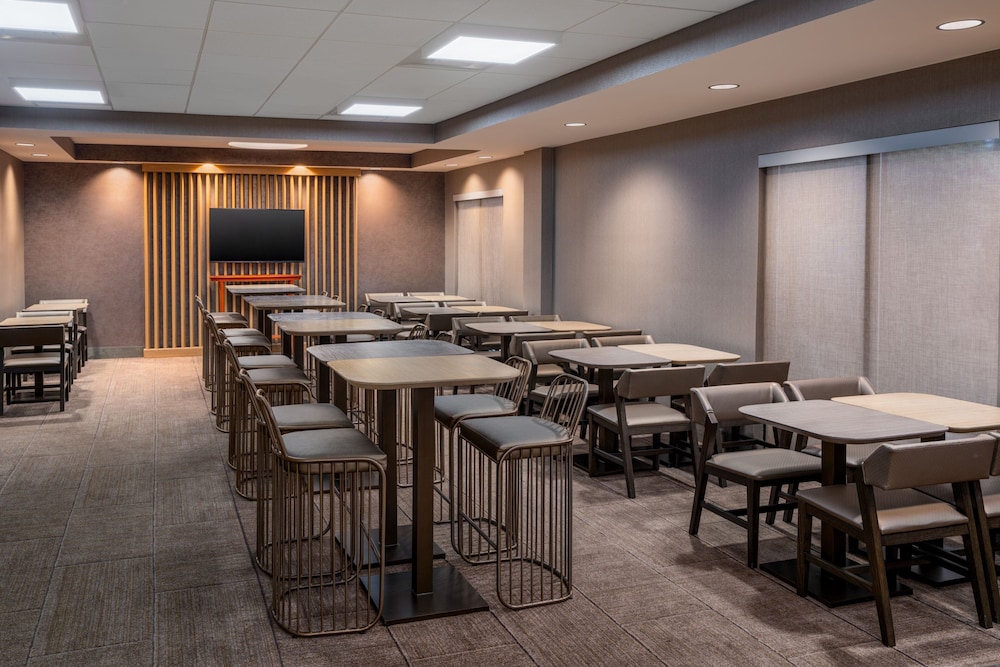 SpringHill Suites by Marriott Sarasota Bradenton 30/34