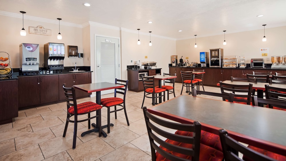 Best Western Salinas Monterey Hotel 30/37