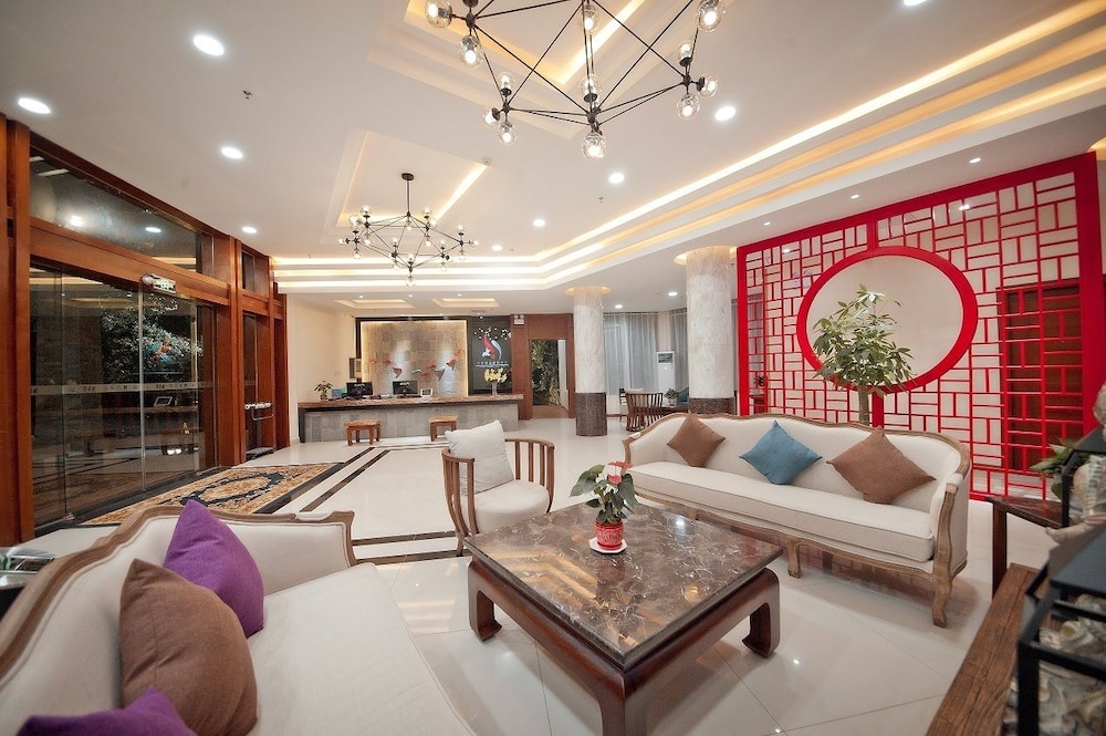 Guilin Crystal Crescent Moon Hotel 54/71