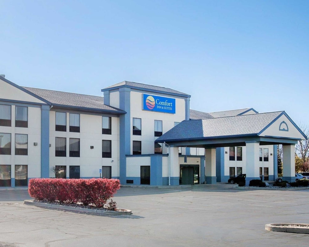 Comfort Inn Suites Maumee Toledo I80 90 3/34