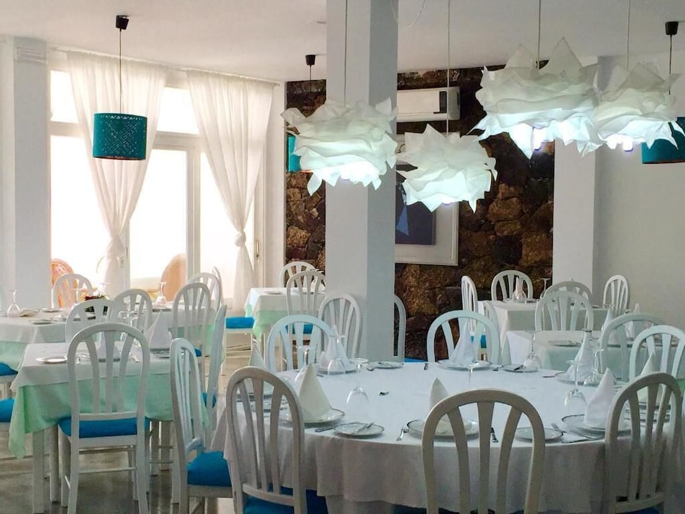 Neptuno Suites - Only Adults 40/50