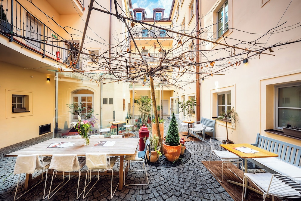 Empirent Apartments Prague Castle 42/50