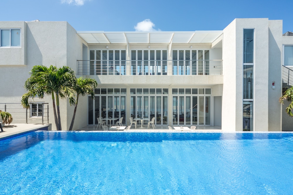 Ocean Z Boutique Hotel 4/50