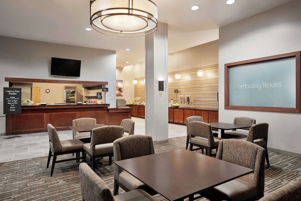 Embassy Suites Brunswick 33/55