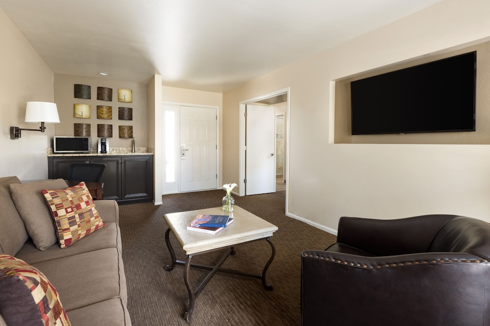 Kimpton Miralina Resort and Villas by IHG 48/84