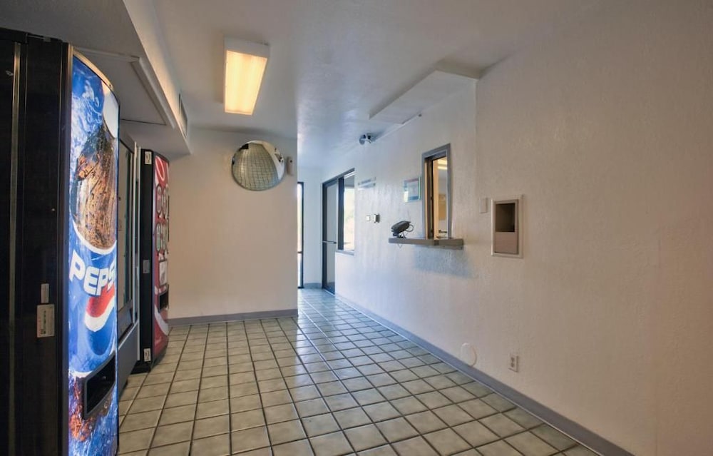 Motel6 Valdosta, GA - University 6/49