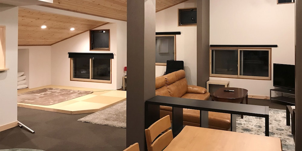 Alp Lodge 28/50