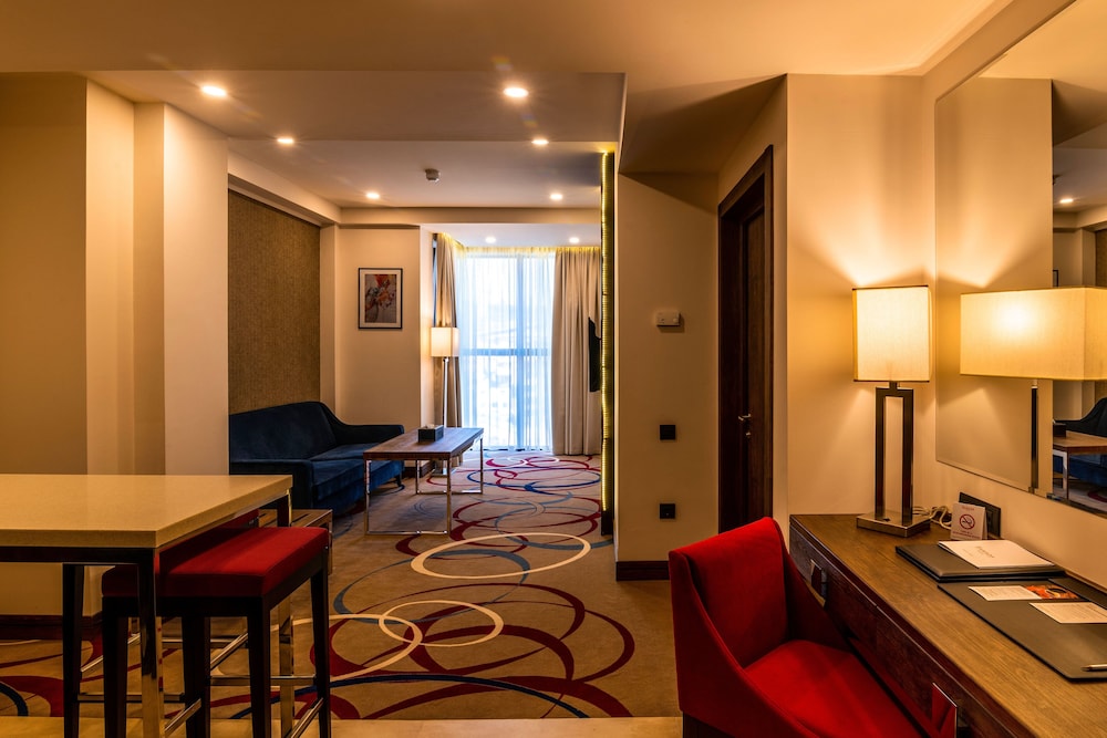 Ramada Hotel and Suites by Wyndham Yerevan 33/45