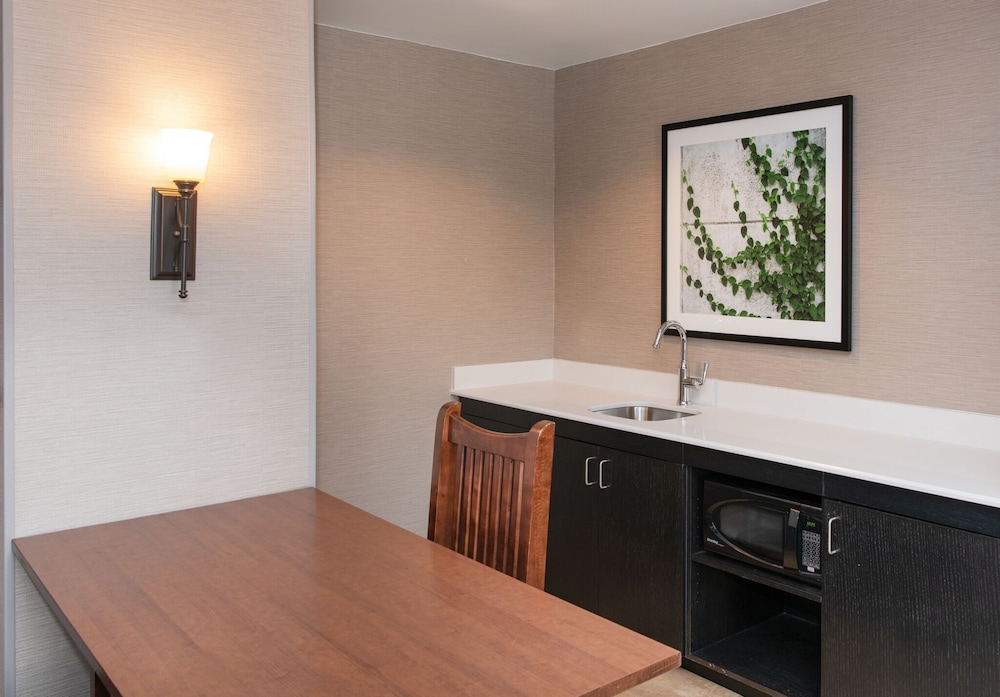 Hampton Inn and Suites Rochester/Victor 36/60