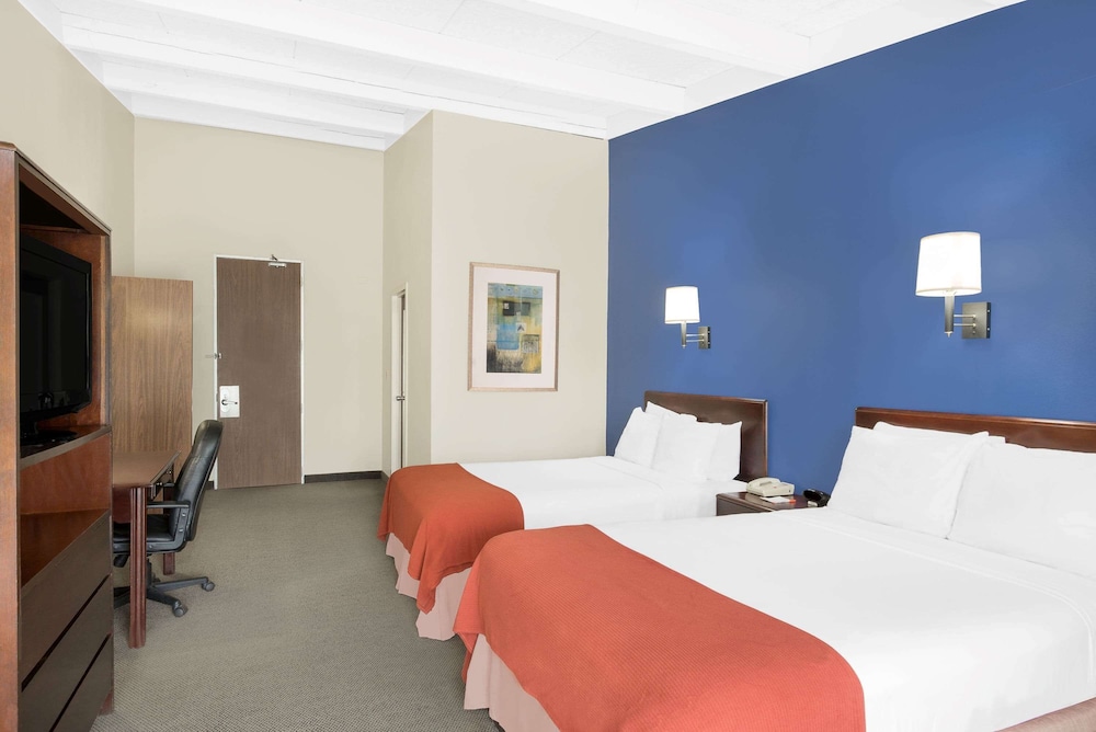 Hotel Amherst Hadley 5/18