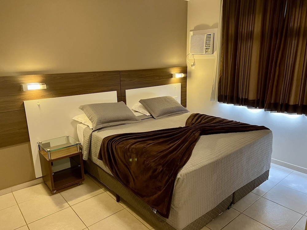 DELUXE, DOUBLE BED