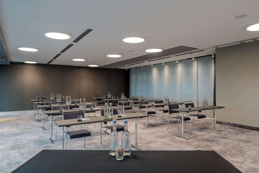 Radisson Collection Hotel, Berlin 61/68