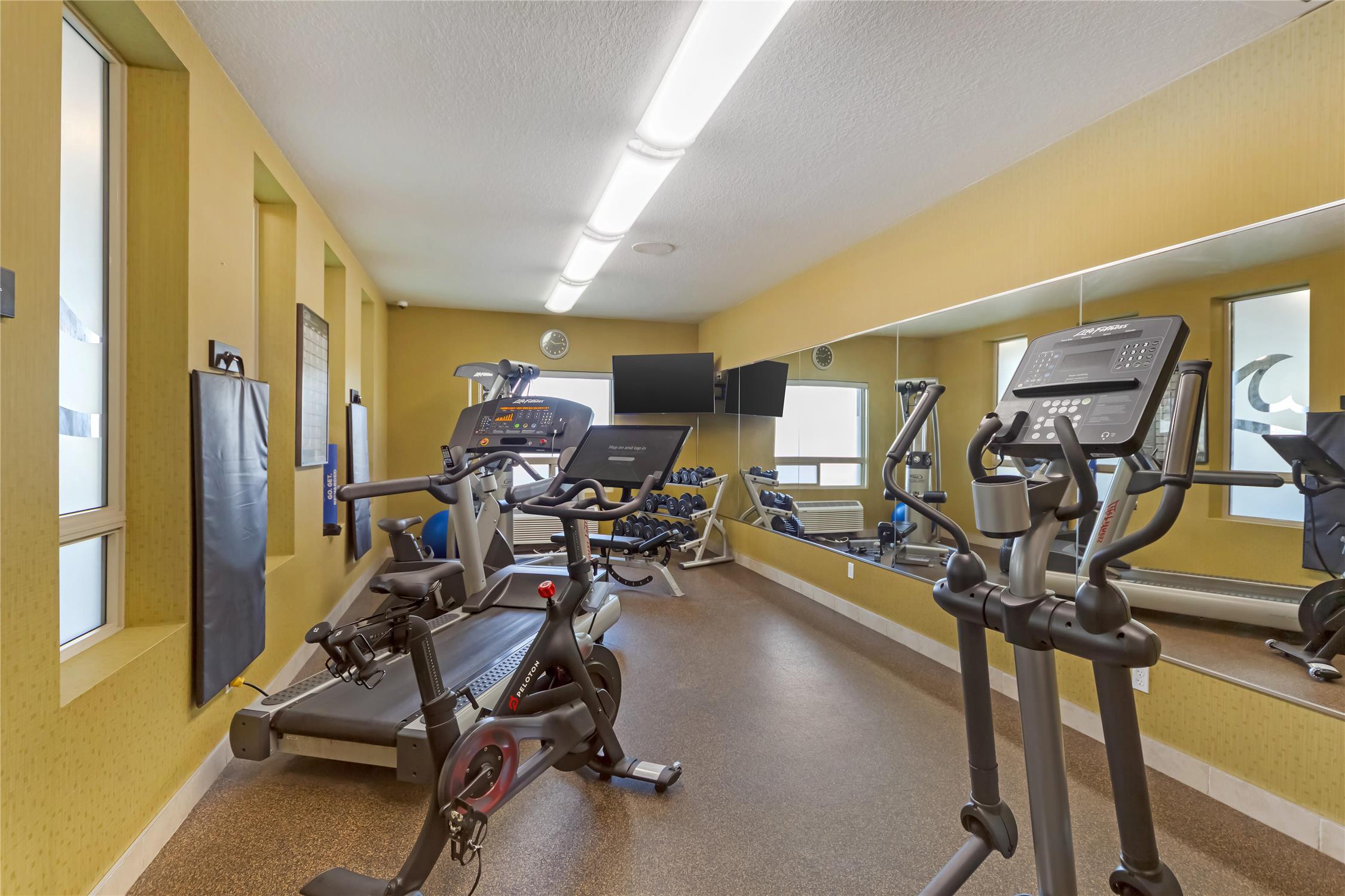Best Western Plus Sherwood Park Inn and Suites 39/59