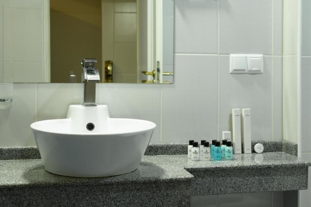 Royal Plaza by Stellar Hotels, Yerevan 49/50