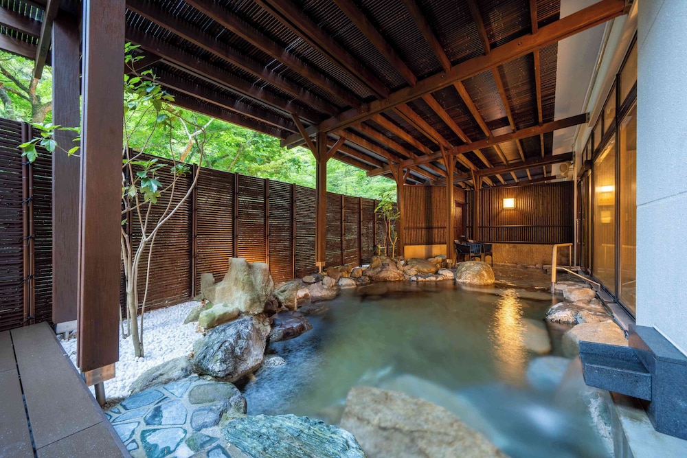 Royal Hotel Yamanaka Onsen Kajikaso 26/53