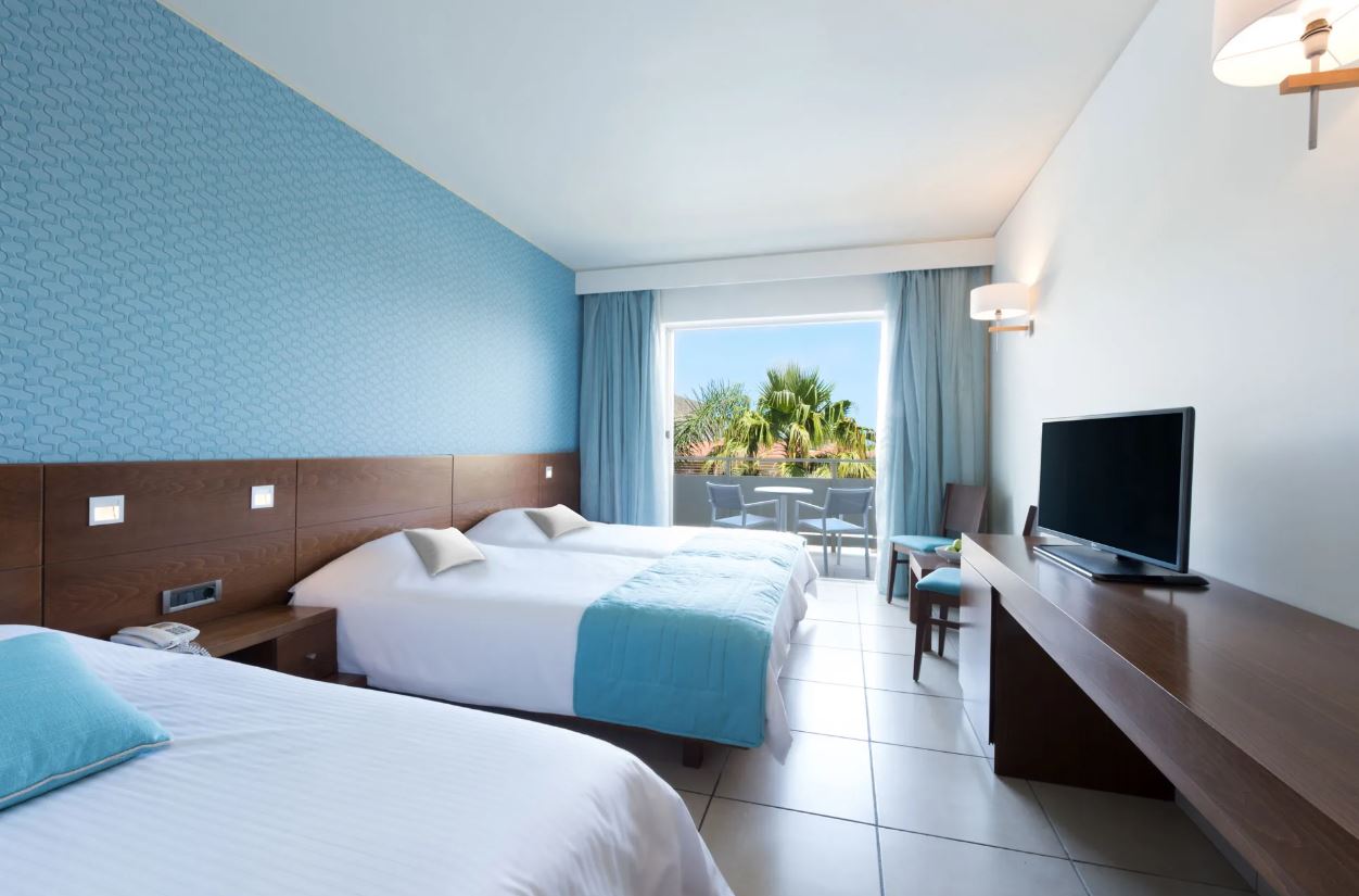 Blue Lagoon Resort 5/34