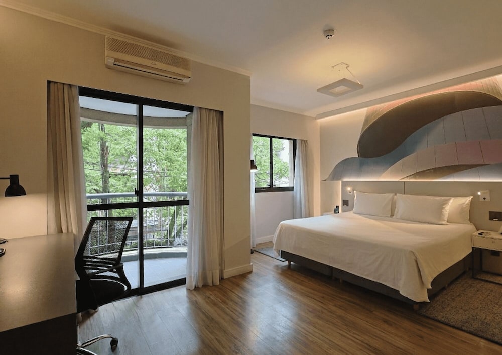 Superior, Queen Bed