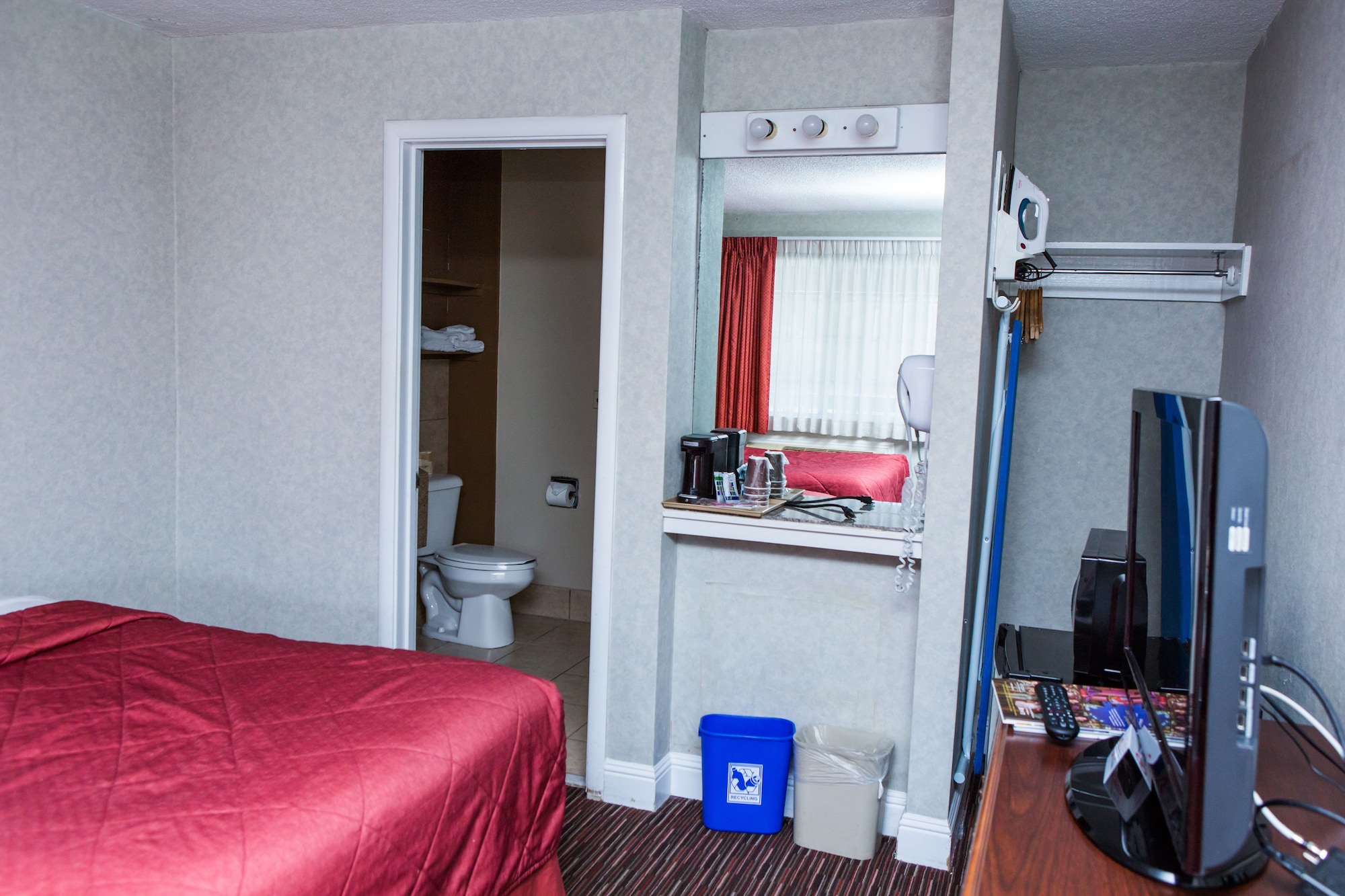 ROOM, 2 DOUBLE BEDS