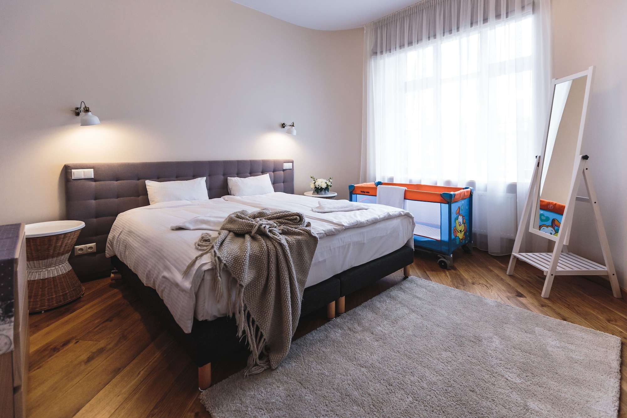 1 BEDROOM, PREMIUM, APARTMENT