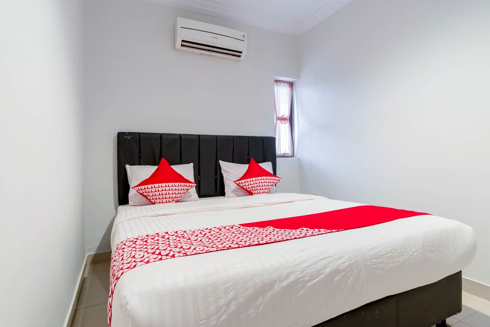 OYO 283 Helvetia Residence 18/56