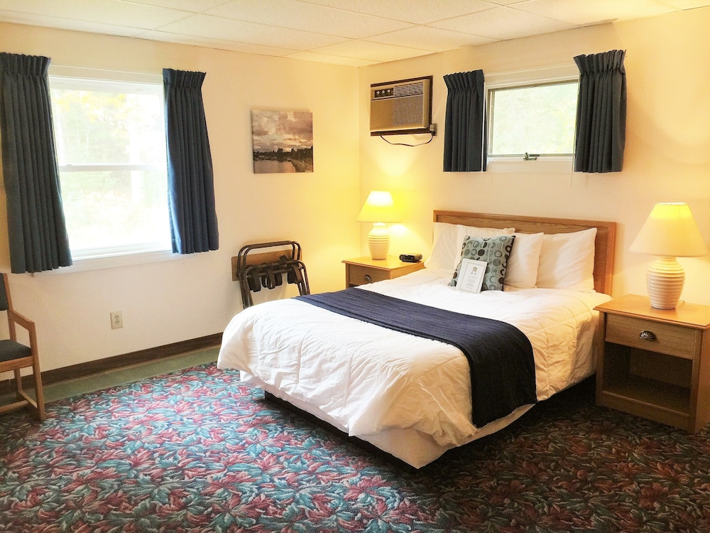 Cedar Motor Inn 20/56