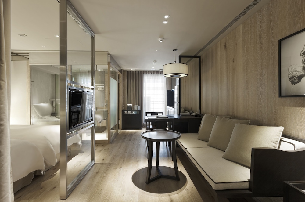 GLORIA RESIDENCE 32/55
