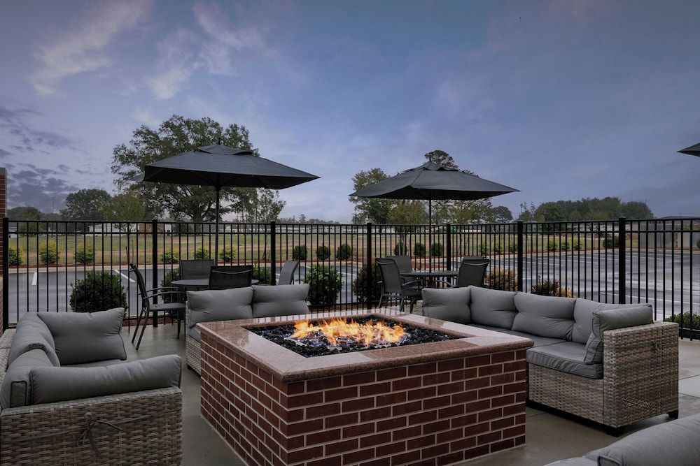Fairfield By Marriott Inn & Suites Weldon 22/41