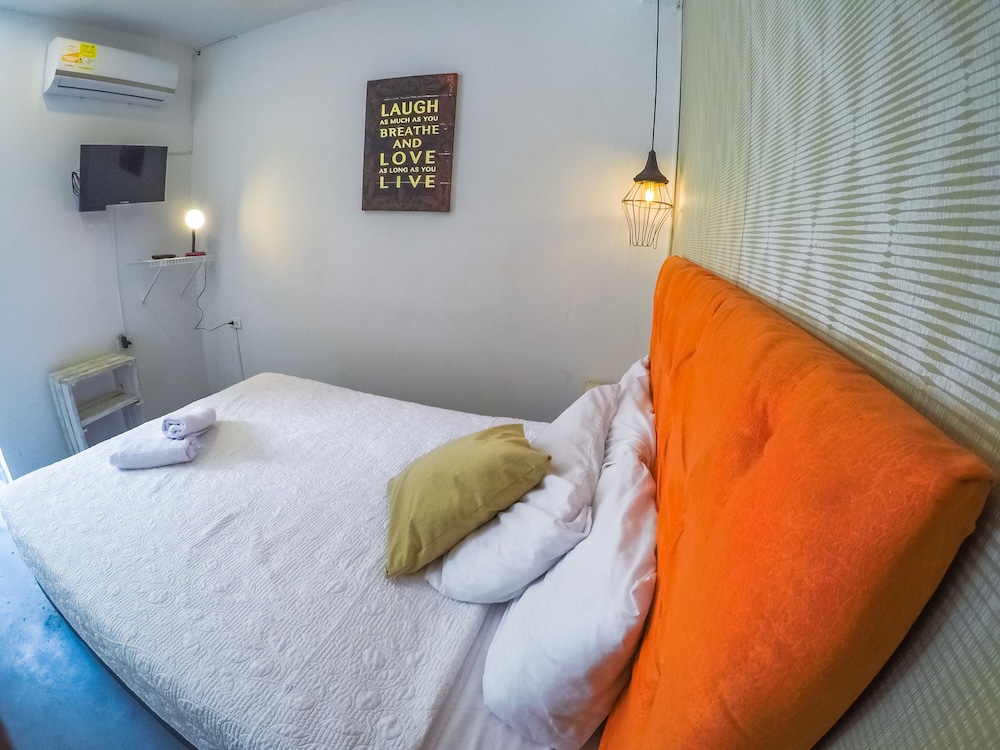 Wonderland Party Hostel 10/51