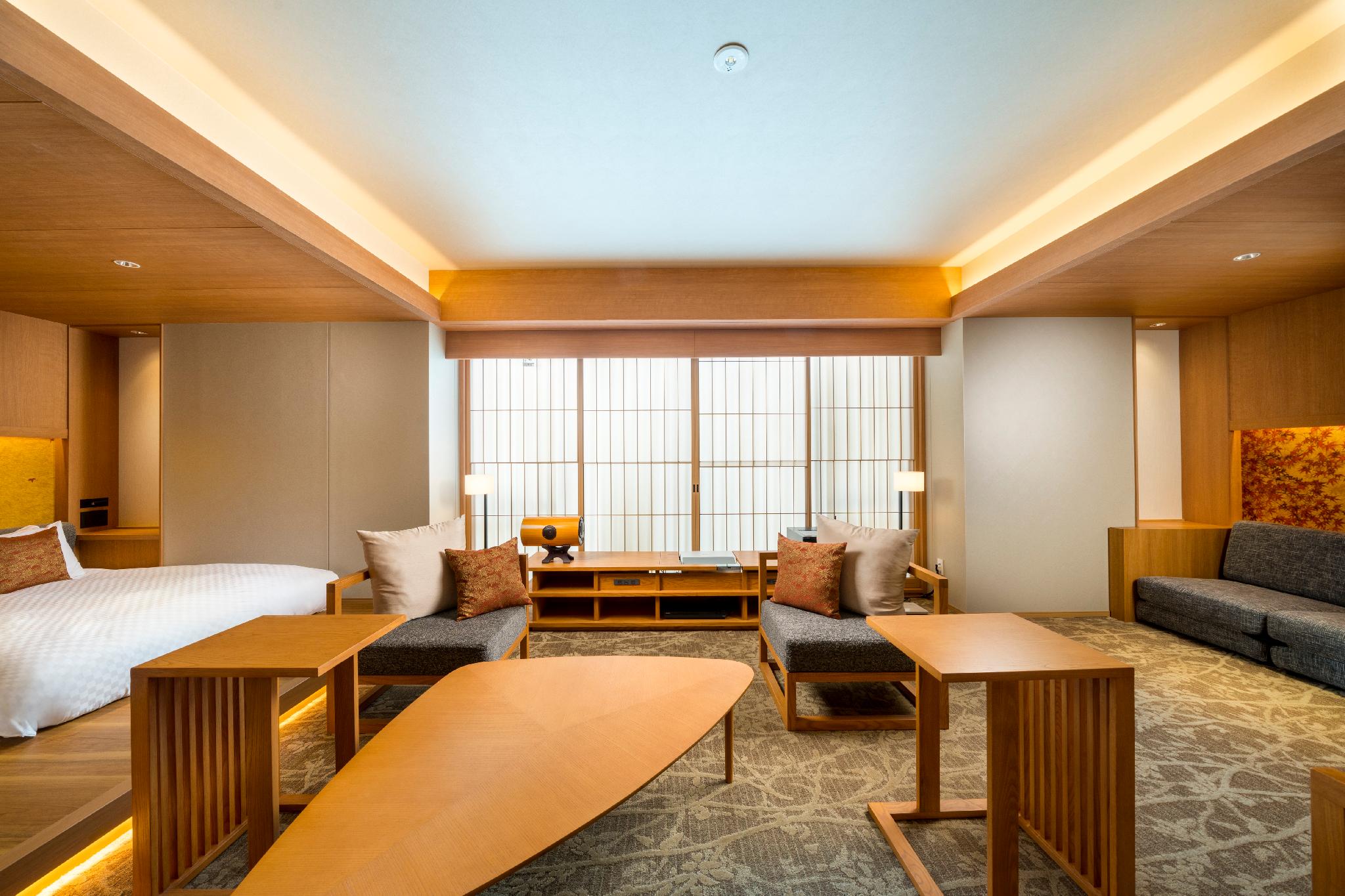 Signature, Theater, Suite, City View