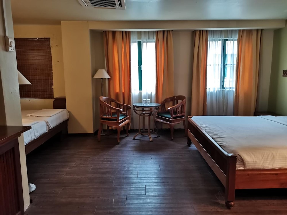Seri Costa Hotel 25/50