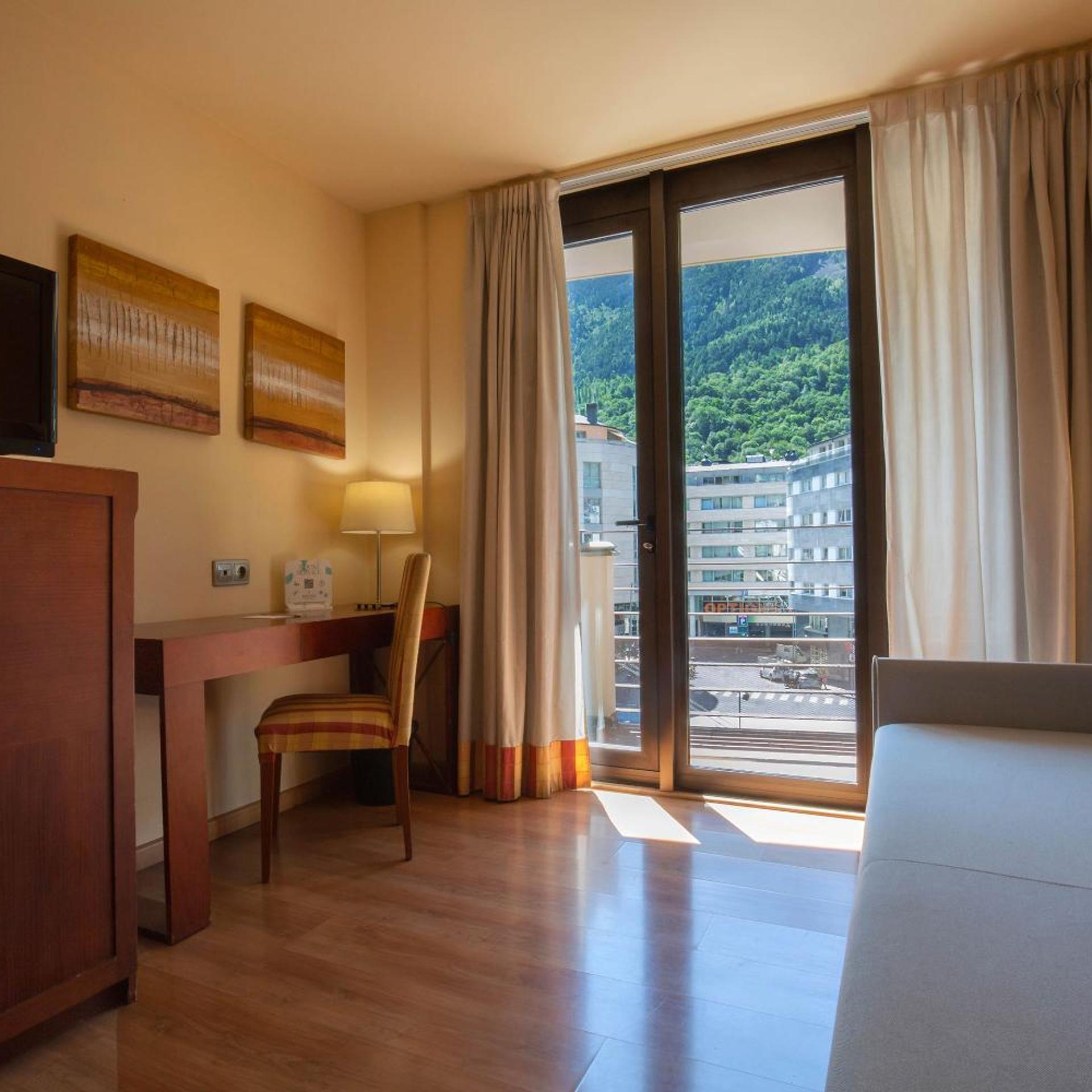 غرفة رباعية بإطلالة على المدينة، Hotel Magic Andorrra 7/9