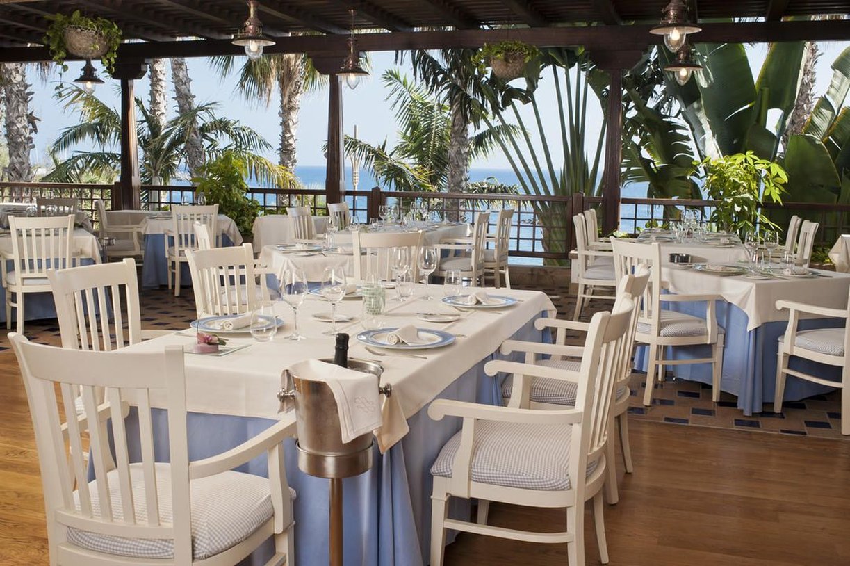 Princesa Yaiza Suite Hotel Resort 4/13