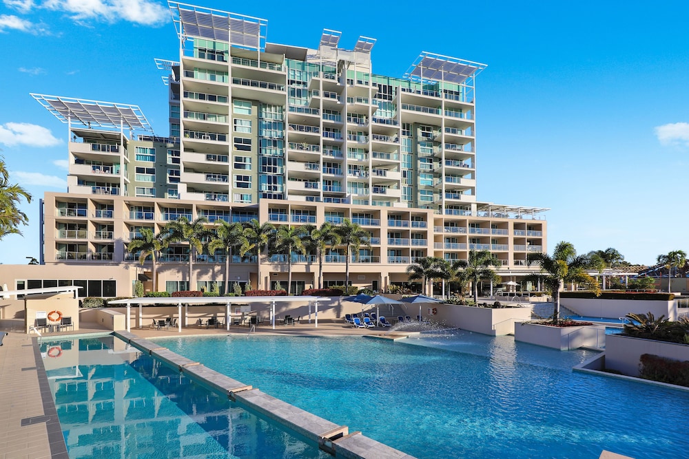 Pelican Waters Resort 1/68
